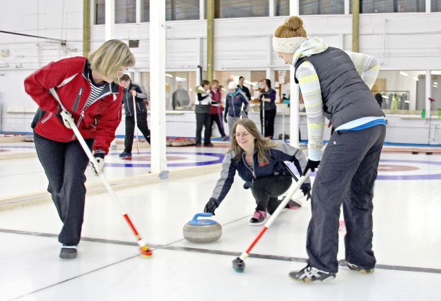 ladies league curling