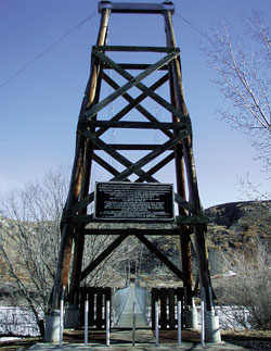 swinging-bridge-tall-centred.jpg